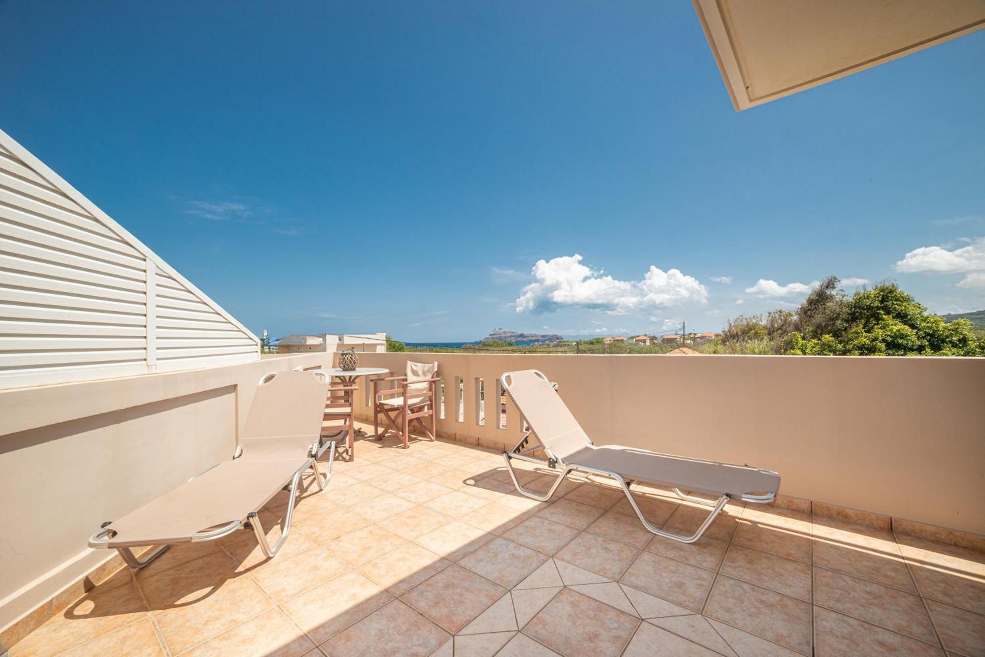 Mini Art Apartments Gerani  Exterior photo